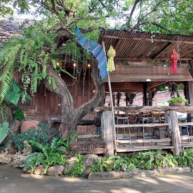 ร้านอาหารลมเย็น