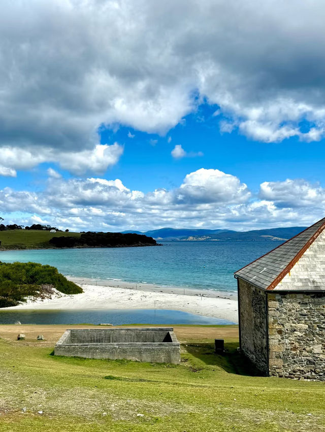 Hiking at Maria Island