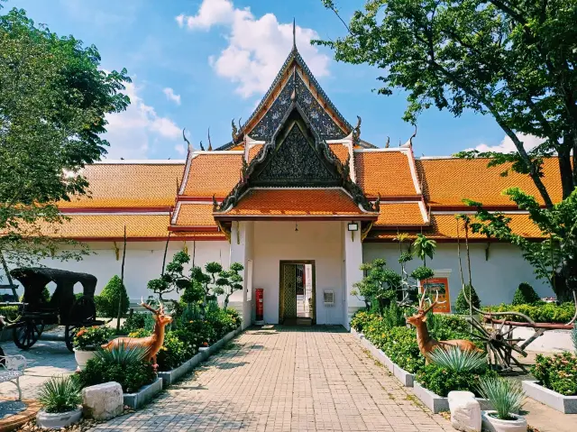 【曼谷景點】大皇宮附近300年歷史瑪哈泰寺,拍照打卡休息冥想的好去處