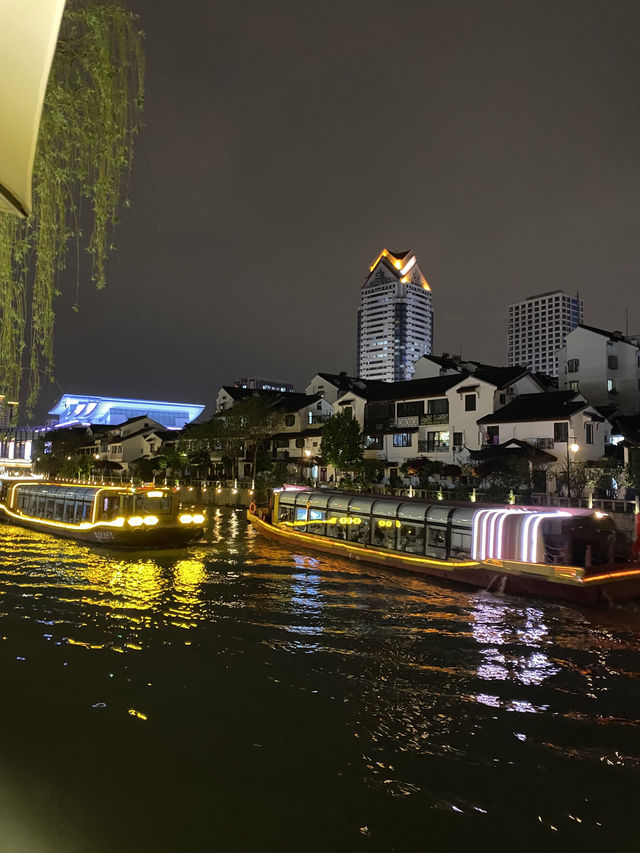 Fu Xiao Guo: Suzhou-Style Charcoal Hotpot Experience