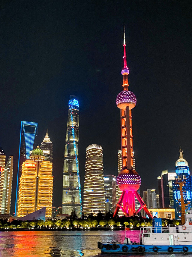 Ideal Place with Stunning Shanghai Skyline 