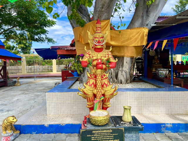 สักการะท้าวเวสสุวรรณ วัดศรีประชาราม