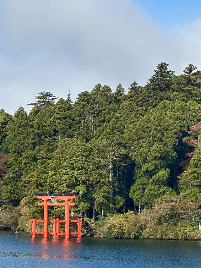 🚢 芦ノ湖を巡る冒険：箱根海賊船 ⚓️  