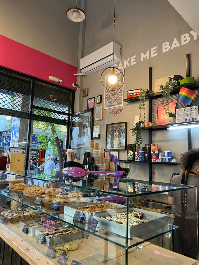 I cake you🍰❤️ Chill at the epic cafe