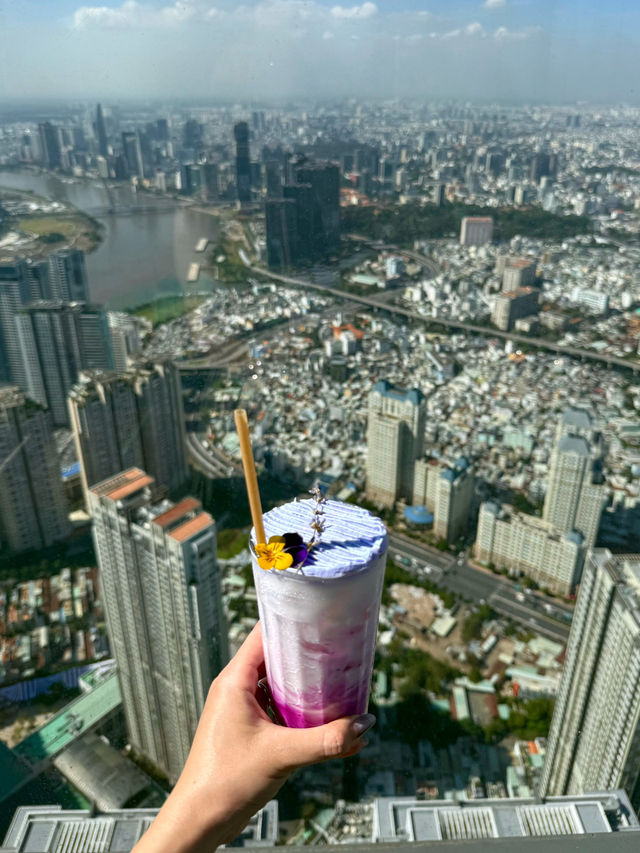 Stunning view lounge in the sky☁️