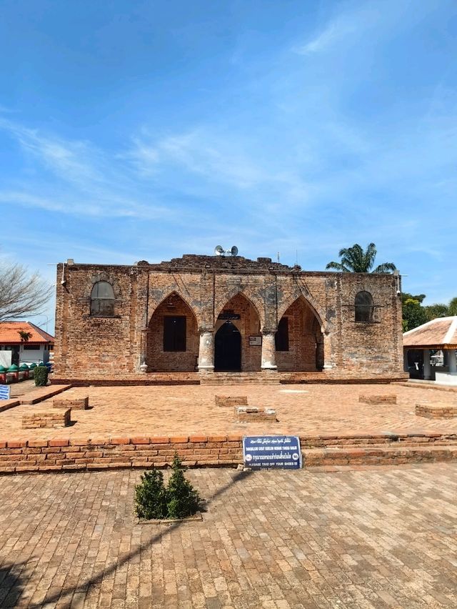 Krue-Se Mosque, Iconic Landmark in Pattani