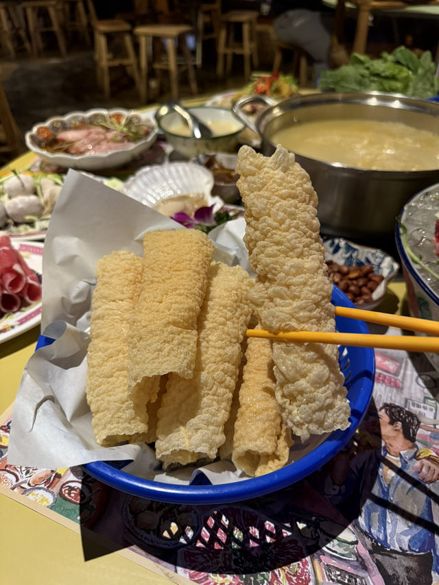 北角有間火鍋店做緊超爆優惠一蚊一支啤酒！？真的嗎？