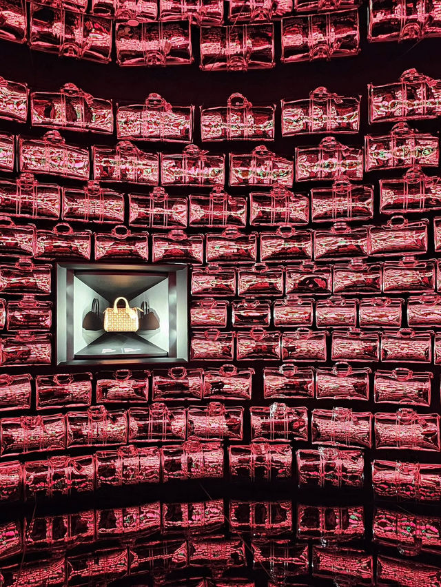 Louis Vuitton Visionary Journeys 