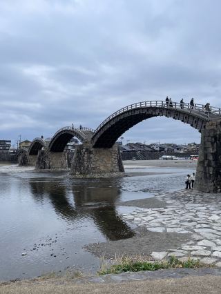 山口｜屹立逾350年 全木頭打造「不會倒的橋」岩國錦帶橋