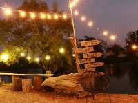 คาเฟ่ริมน้ำ Leisure cafe'n bar 