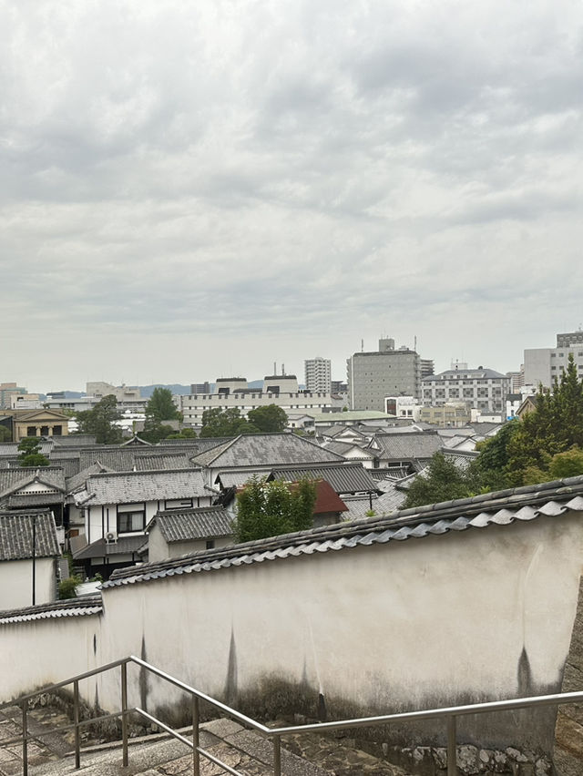 日本岡山-倉敷美觀：充滿歷史與藝術的美麗白牆與楊柳垂垂的小船慢活之趣