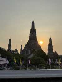 นั่งเรือเจ้าพระยา ชมวิววัดอรุณราชวราราม 