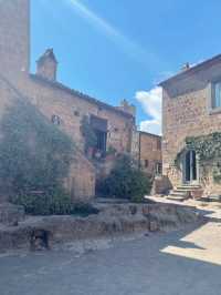 Timeless Wonder – My Solo Journey to Civita di Bagnoregio