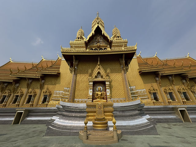 Bạn có thể dành cả ngày ở đây