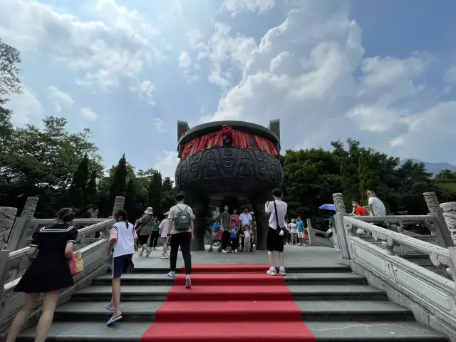 Dinghushan Tripod Park in Zhaoqing: A Hidden Gem for Nature Lovers