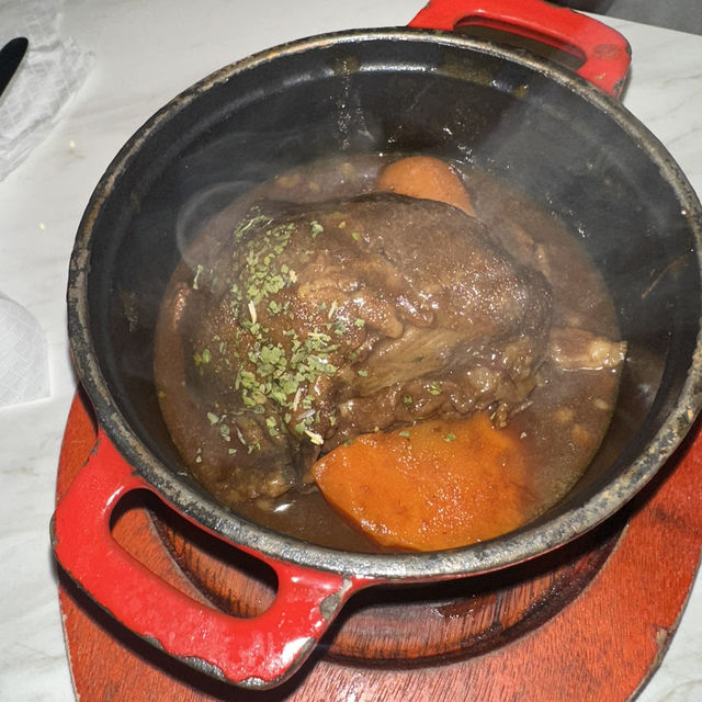 筲箕灣意亂精迷飽滿的浪漫西餐廳
