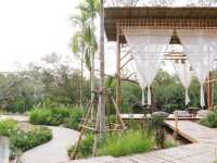 คาเฟ่ริมน้ำ หอมดิน กลิ่นจันทร์