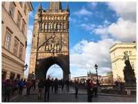 【チェコ/プラハ】プラハ城を臨む絶景スポット＊カレル橋（Karlův most）＊