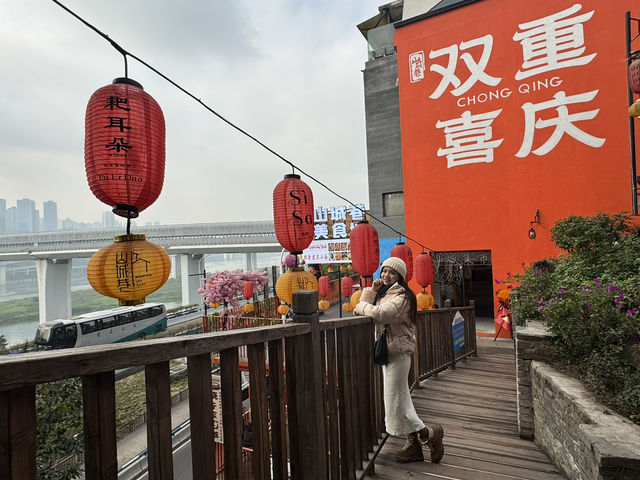 Dawn on Mountain City Trail: Where Chongqing’s Heartbeat Comes Alive
