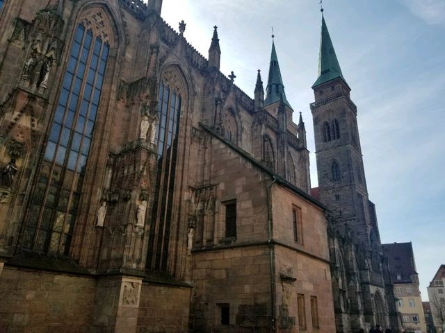[🇩🇪ニュルンベルク] 中世都市で宗教建築を堪能できる、おすすめの教会3つ