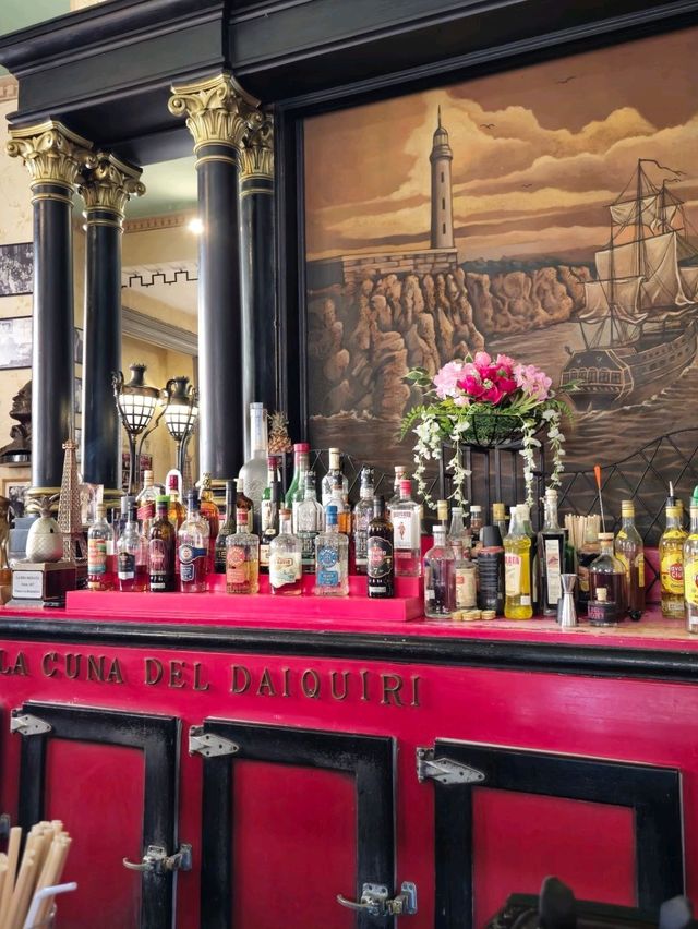 해외여행 헤밍웨이도 다녀간 쿠바 올드하바나의 인기 바 El Floridita Bar