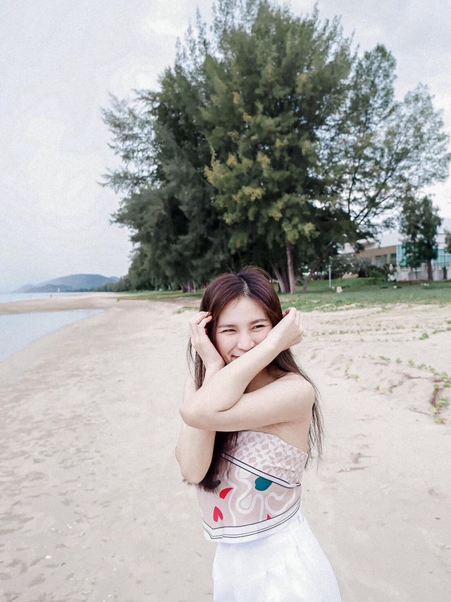 🌴 เที่ยวทะเลปราณบุรี กับชายหาดที่เงียบสงบ
