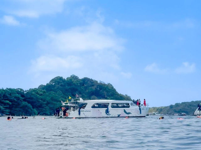 One day trip ชวนมาท่องเลาะสิมิลันด้วยกัน