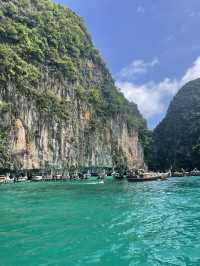 Little trip to Thailand! 🌺🌊🍍🐘