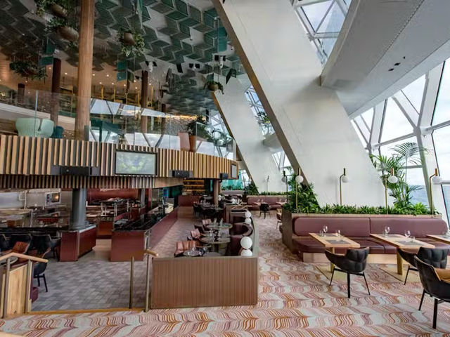 🚢 Sailing on Celebrity Edge: Rooftop Gardens, Magic Carpets & Infinite Gelato! 🍦  