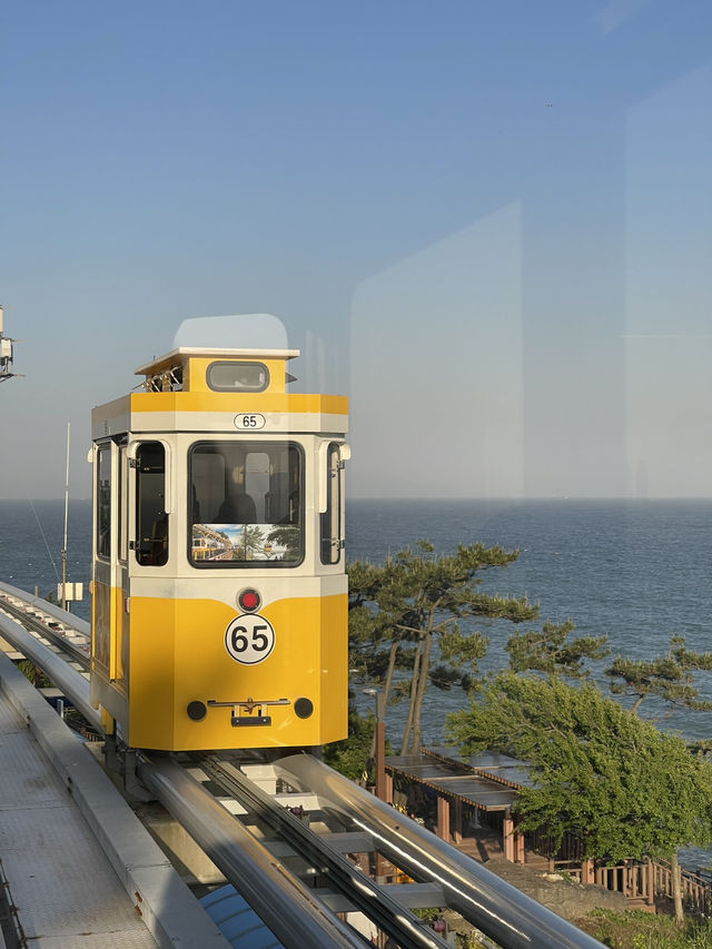 นั่งรถไฟแคปซูลปูซานชมวิวทะเลเกาหลีสุดโรแมนติก