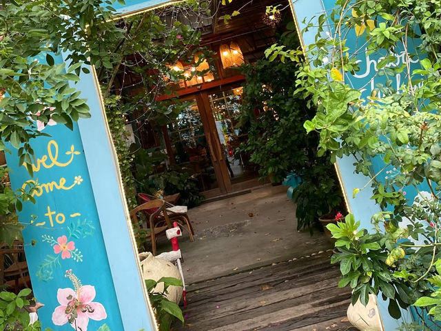 Chaba Chabai Cafe 