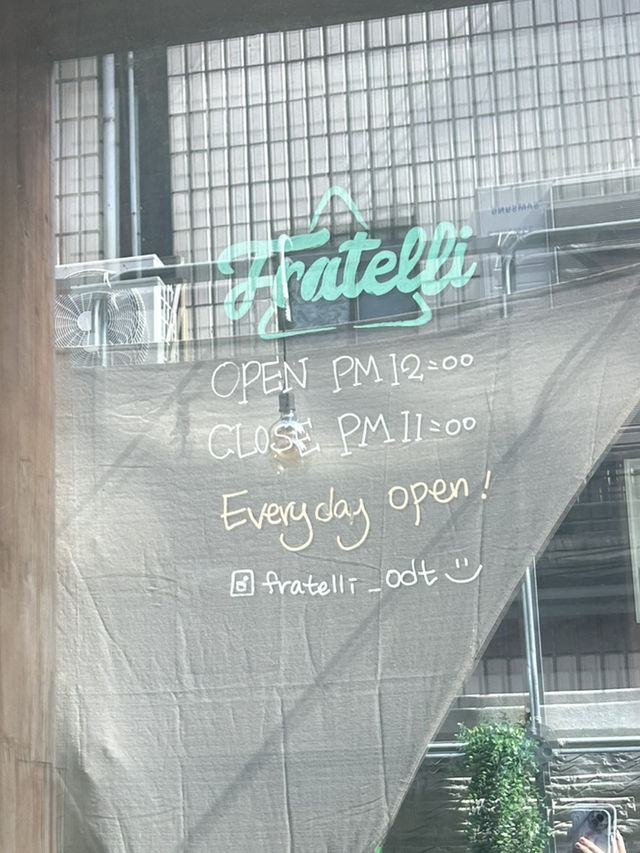 강남역, 신논현역에서 놀때 가기 좋은 카페 Flatelli🌱🤍