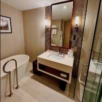 A Coastal Haven of Serenity and Sophistication