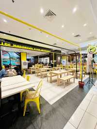 Sizzling Catches & Ocean Vibes at The Manhattan Fish Market