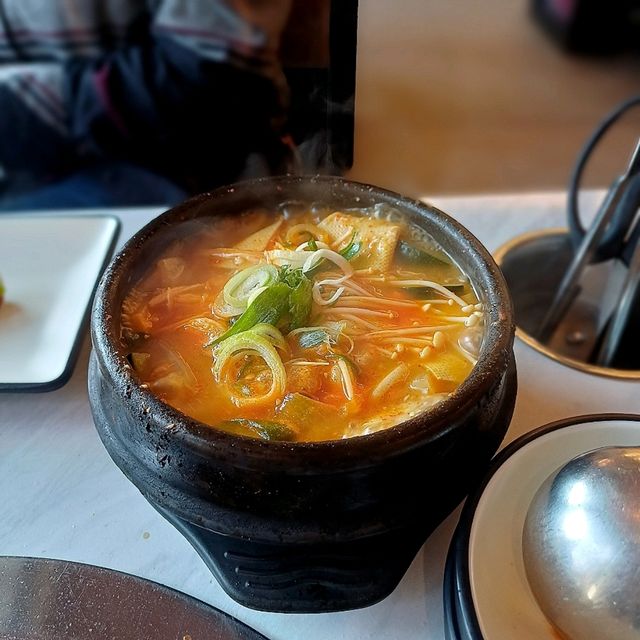 [🇰🇷ソウル・汝矣島] 伝統の味が光る名店ドヤクで楽しむ絶品サムギョプサルとテンジャンチゲ