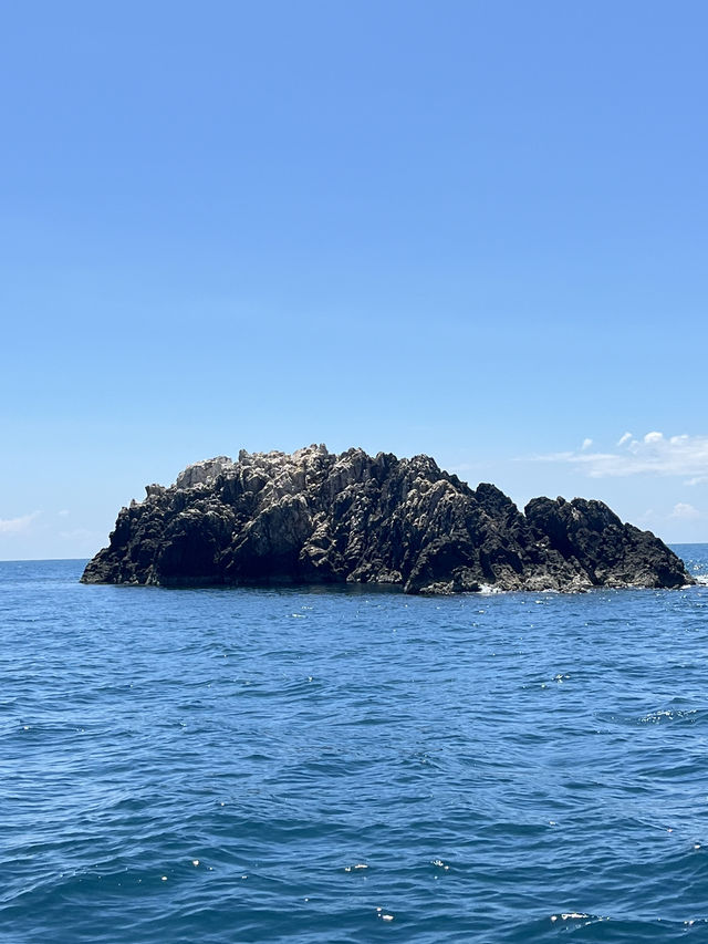 เกาะเล่าปี่ (ยือลาปี) สายบุรี 