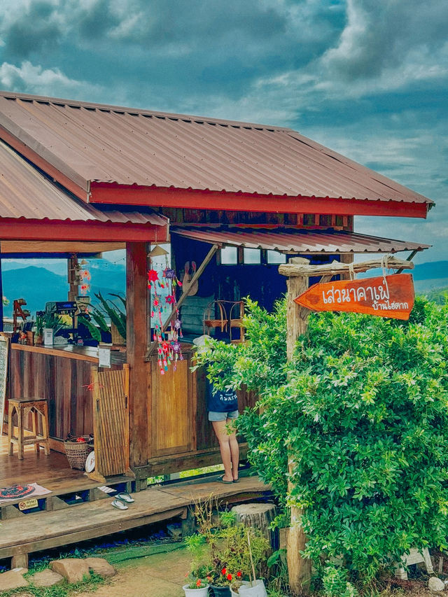 เที่ยวคาเฟ่สุดชิลบ้านไฮตาก วิวโคตรสวย ⛰️🥤
