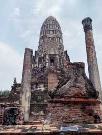 ✨ Discover Treasure : Wat Ratchaburana