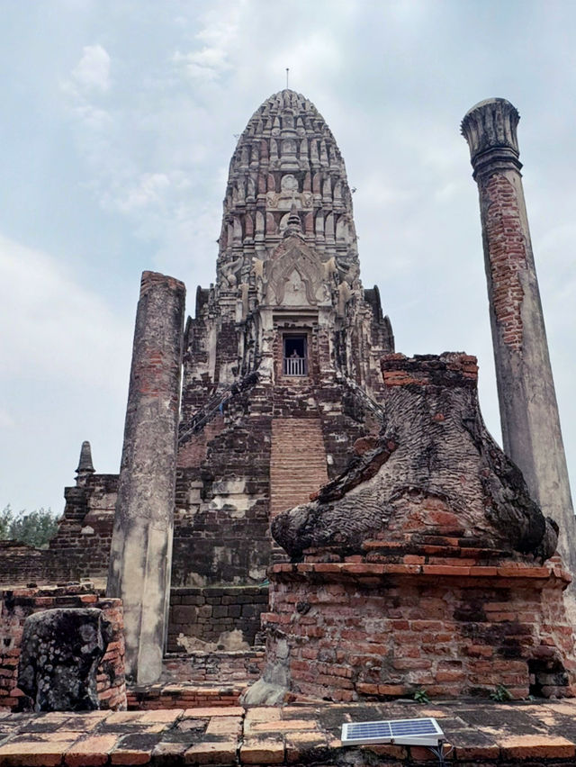 ✨ Discover Treasure : Wat Ratchaburana