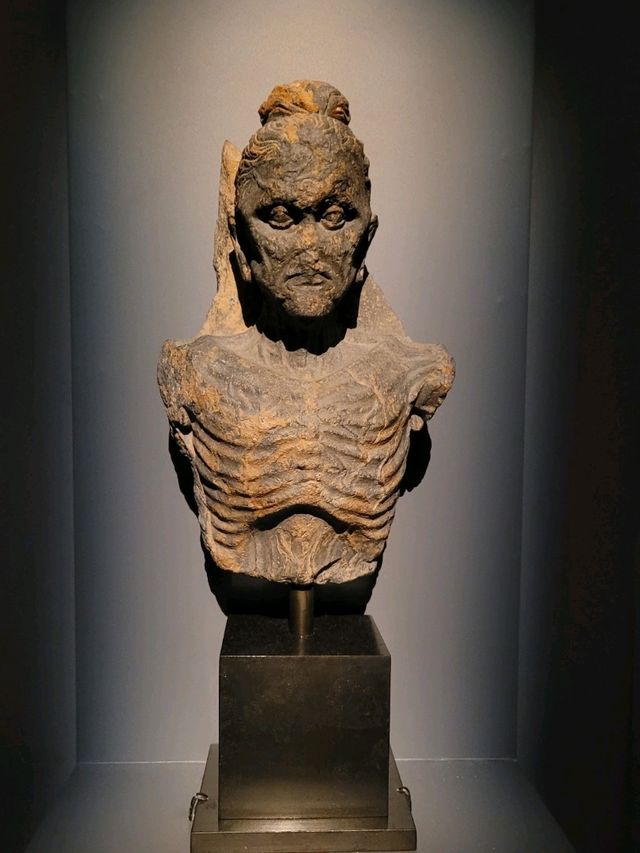 Touch of the divine set in stone : Ancient Relics of Gandhara