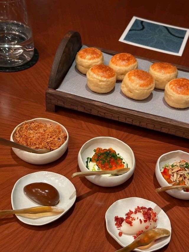 AKUNA Restaurant
