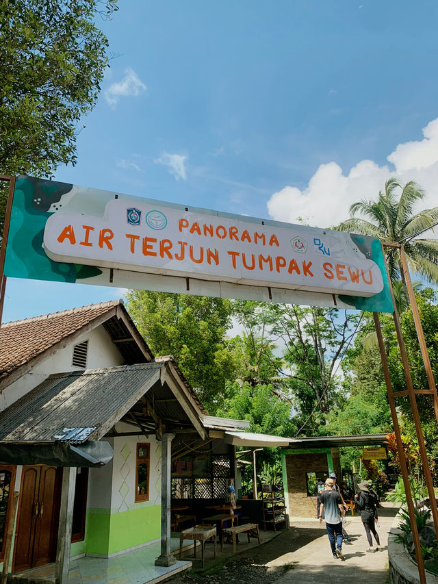 💦Tumpak Sewu 瀑布：森林中的千絲水簾洞