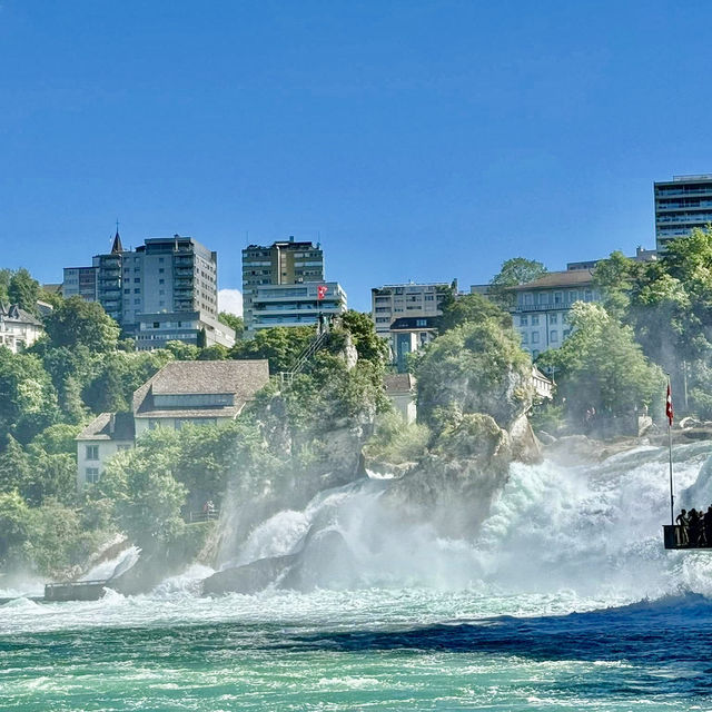 壯觀迷人的瀑布～瑞士萊茵瀑布 Rheinfall 