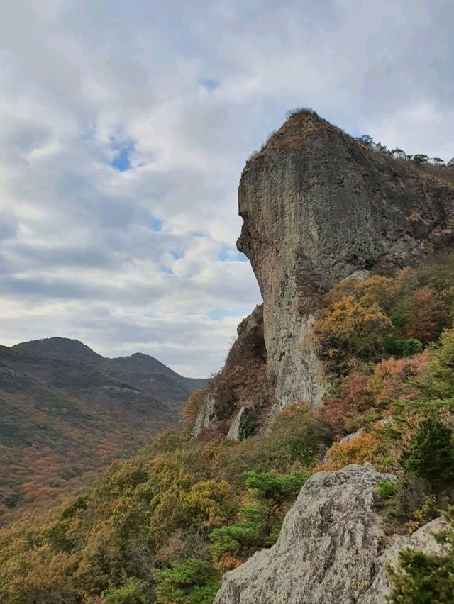 Chill Hike, Hidden Temples & Epic Views