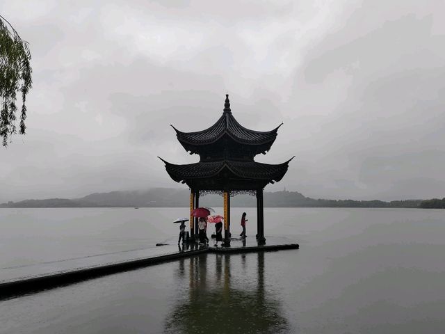 ทะเลสาบซีหู (西湖)