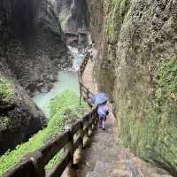 รีวิวสถานที่: 龙水峡地缝 (Longshuixia Gorge)