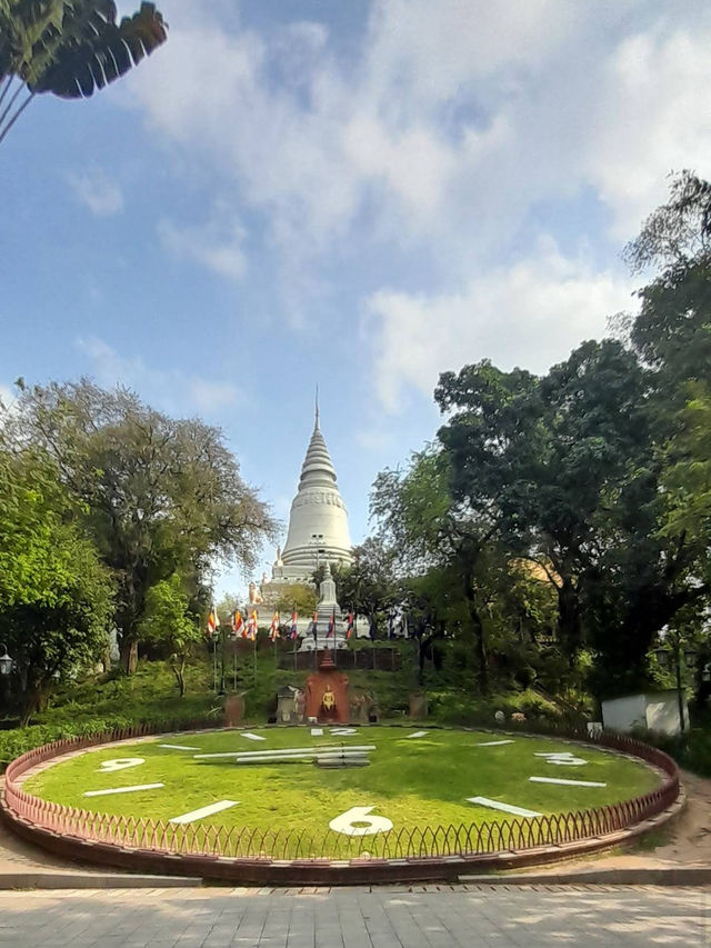 War Phnom, a peaceful temple amid lush gardens 