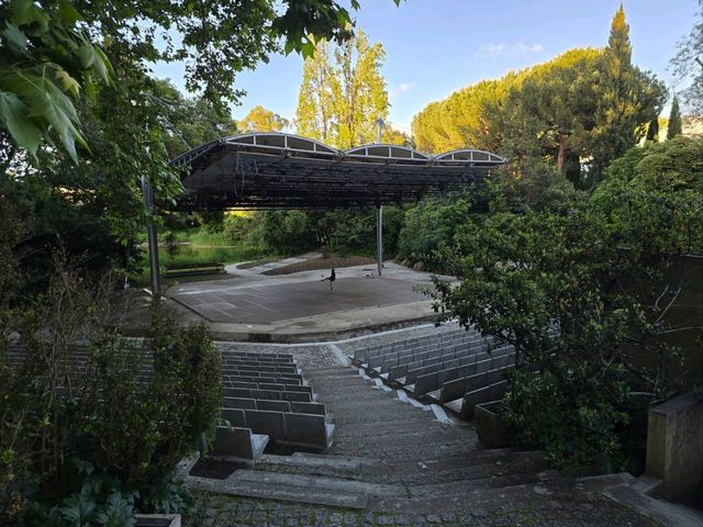 리스본의 야외데이트 장소 Jardim da Fundação Calouste Gulbenkian