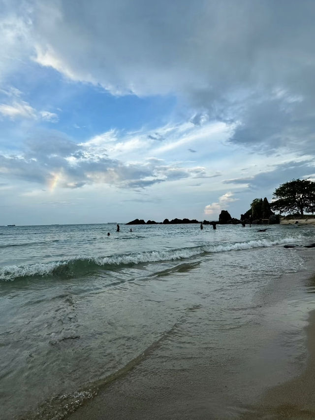 Desaru Public Beach – A Budget-Friendly Coastal Escape 🌊