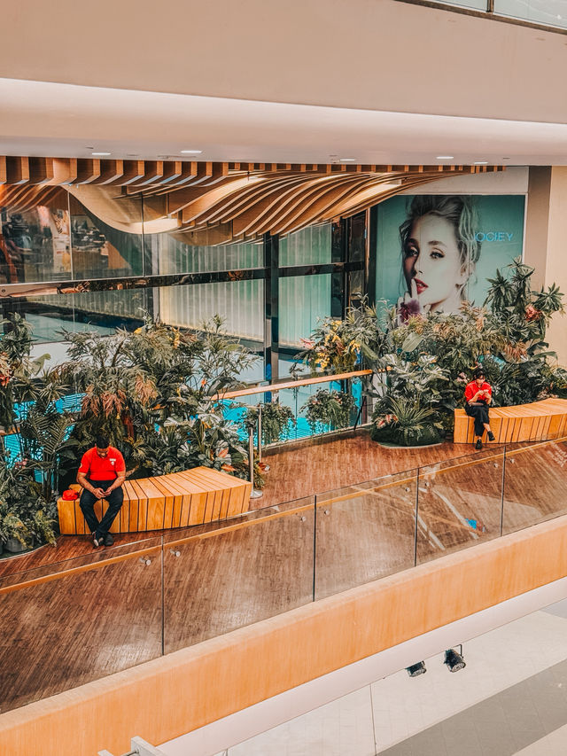 A Calm Lunch Escape at Atria Shopping Gallery